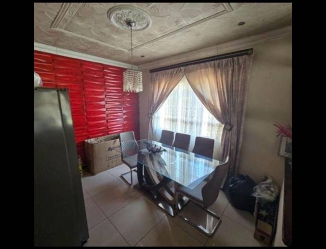3 BEDROOM HOUSE FOR SALE IN RHODESFIELD